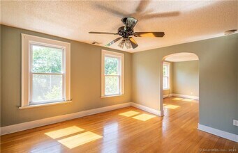 768 State St in New Haven, CT - Building Photo - Building Photo