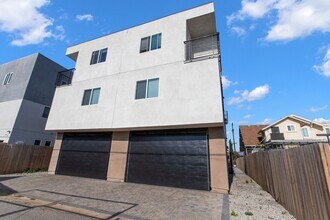1631 S New Hampshire Ave in Los Angeles, CA - Building Photo - Building Photo