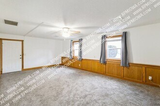 317 SE Lowell Dr in Ankeny, IA - Building Photo - Building Photo