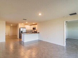 649 Sunlit Coral St in Ruskin, FL - Building Photo - Building Photo