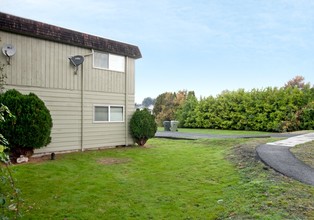 2015 42nd Ave in Longview, WA - Foto de edificio - Building Photo