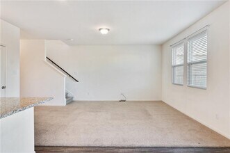 113 Woodpecker Run in Jarrell, TX - Building Photo - Building Photo