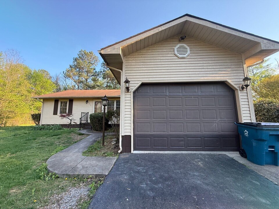 2930 Mc Neil Rd in Boaz, KY - Building Photo