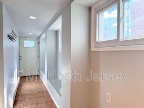 227 Washington Ave in Hackensack, NJ - Building Photo - Building Photo