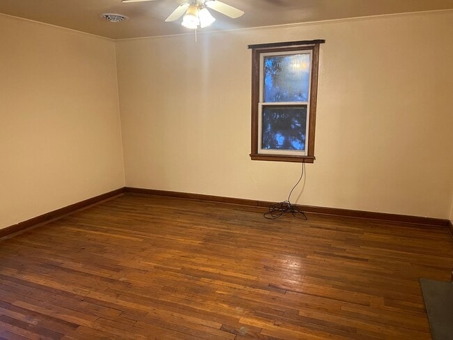 148-150-150 Cottage Ave in Weston, WV - Building Photo - Building Photo