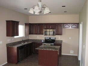 28820 N Spur Dr in San Tan Valley, AZ - Building Photo - Building Photo