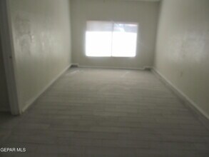 253 Jensen Ave in El Paso, TX - Building Photo - Building Photo