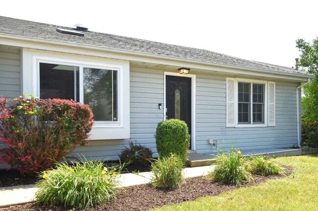 property at 3224 Windsor Ln