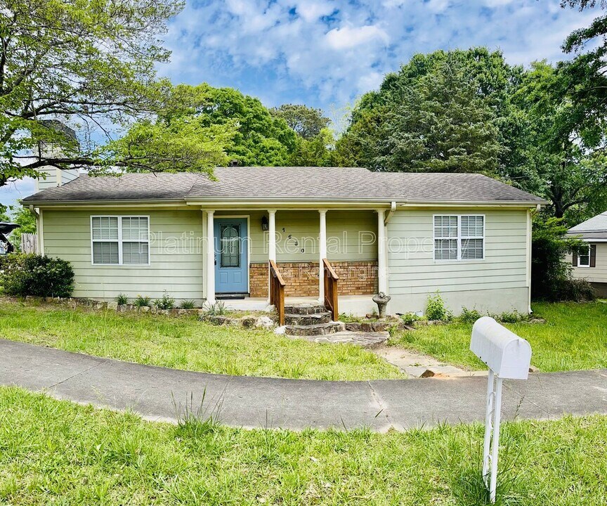 1680 Hill St NE in Conyers, GA - Building Photo