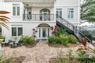 333 Ahern St in Atlantic Beach, FL - Building Photo