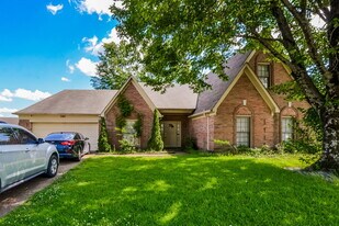 7567 Dexter Grove Dr in Memphis, TN - Building Photo