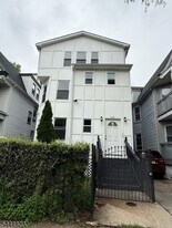 239 S Clinton St in East Orange, NJ - Building Photo