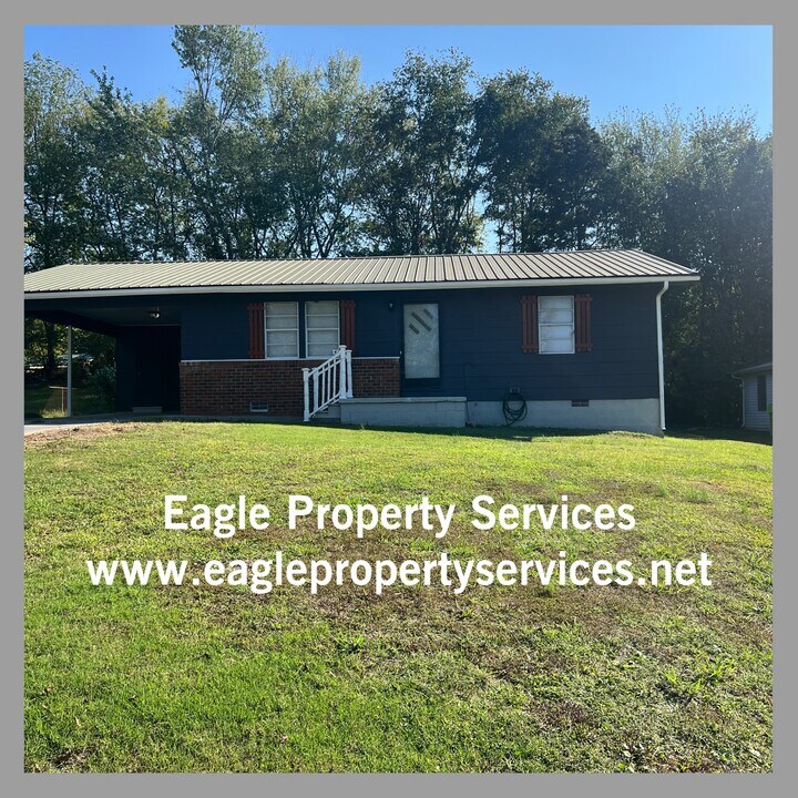 211 Frontier Trail NW in Dalton, GA - Building Photo