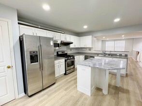 500 Belvedere Ln in Aurora, IL - Building Photo - Building Photo