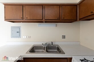 659 W Wrightwood Ave, Unit M00B in Chicago, IL - Foto de edificio - Building Photo