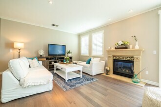 1556 Hyannis Ln in San Pedro, CA - Building Photo - Building Photo