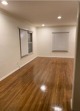 10227 1/2 S 8th Ave, Unit 10227 in Inglewood, CA - Foto de edificio - Building Photo