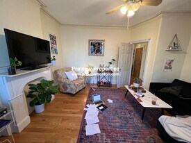 86 Hammond St, Unit 2 in Boston, MA - Building Photo