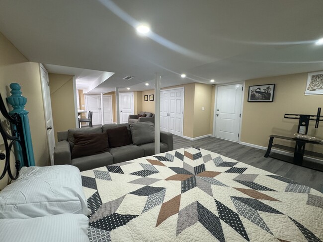 18 Marchant Dr in Stratford, CT - Building Photo - Building Photo