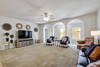 2354 Oak Pebble in New Braunfels, TX - Building Photo - Building Photo