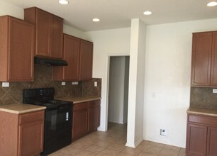 9047 Canter Horse in San Antonio, TX - Building Photo - Building Photo