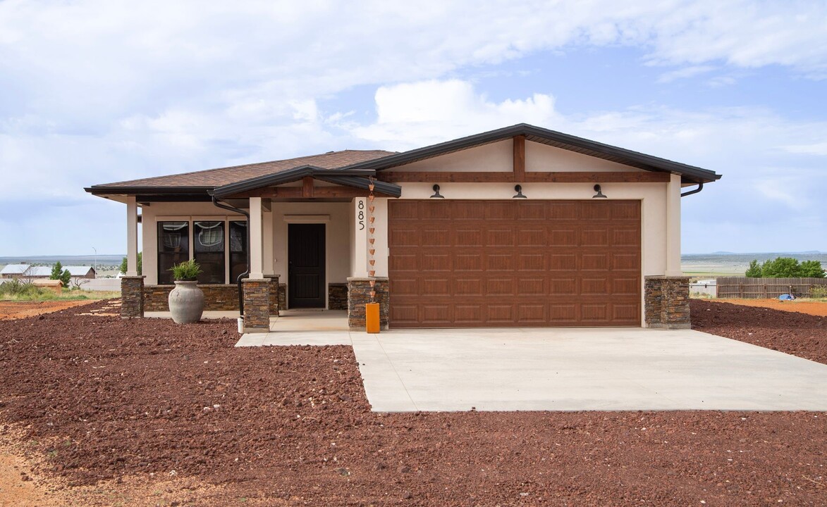 885 W Field Ave in Hildale, UT - Building Photo