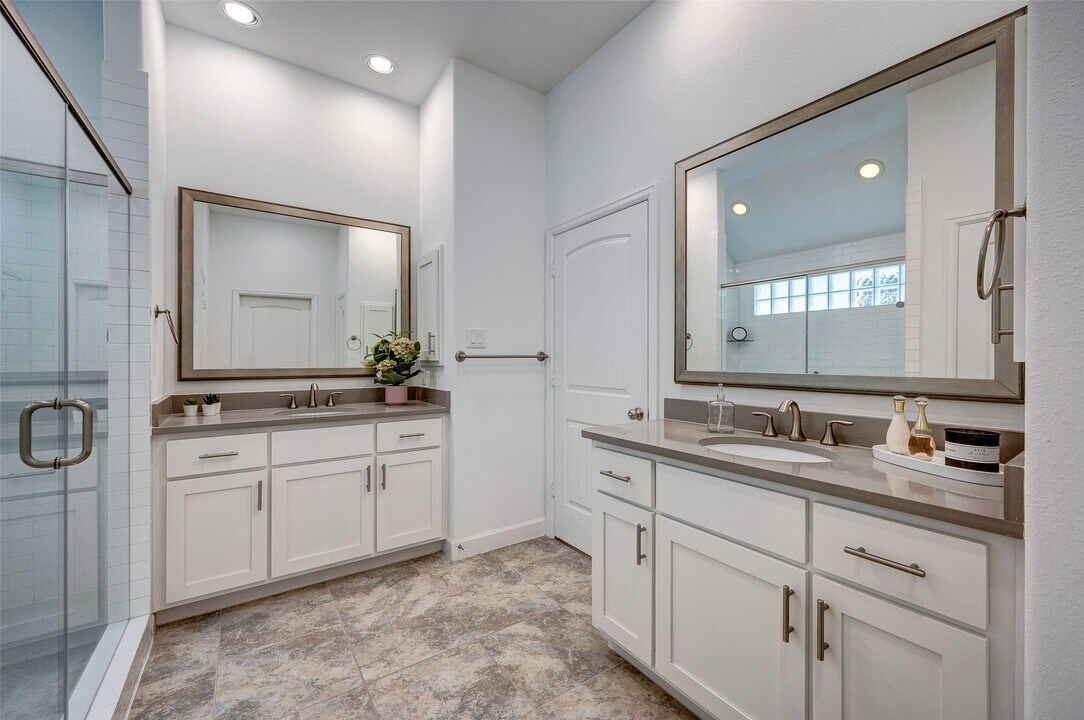 1208 Peden St in Houston, TX - Building Photo