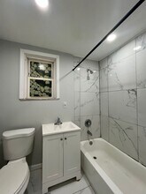 122 Bergen Ave, Unit 1 in Jersey City, NJ - Building Photo - Building Photo