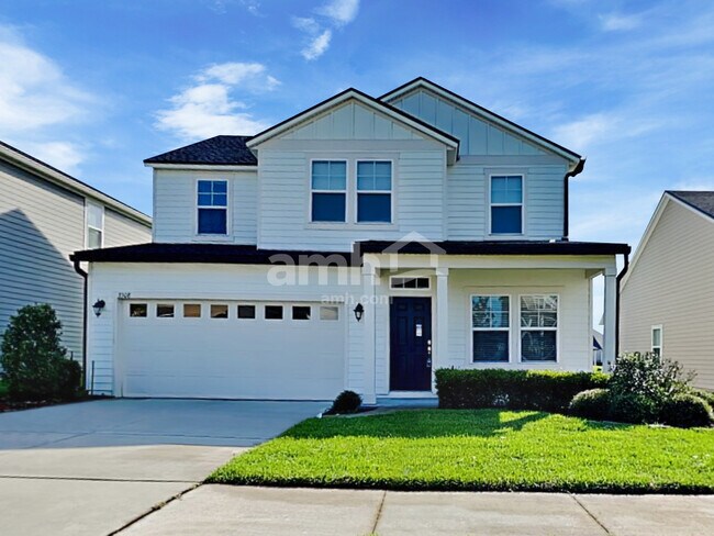 property at 3308 Roundabout Dr