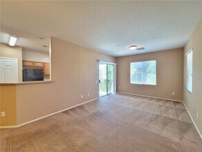 8324 W Charleston Blvd in Las Vegas, NV - Building Photo - Building Photo