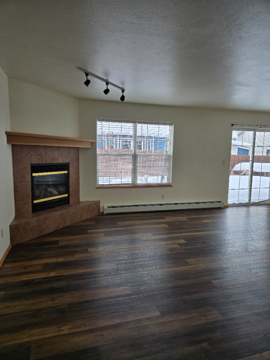 355 Chase Way in Bozeman, MT - Building Photo