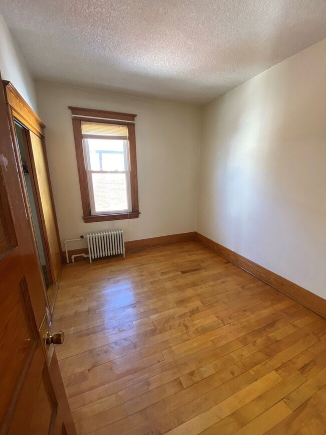 5 Bartlett St in Amsterdam, NY - Building Photo - Building Photo