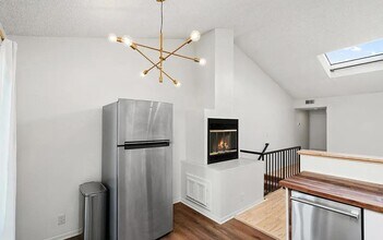 137 N Oak Knoll Ave in Pasadena, CA - Building Photo - Building Photo