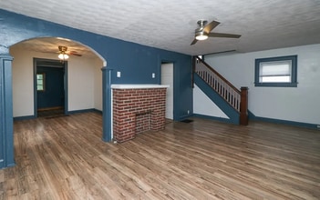460 W Dickson Ave in Mansfield, OH - Building Photo - Building Photo