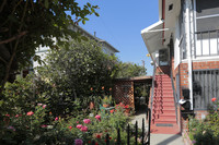 6231-6233 Greenleaf Ave in Whittier, CA - Foto de edificio - Building Photo