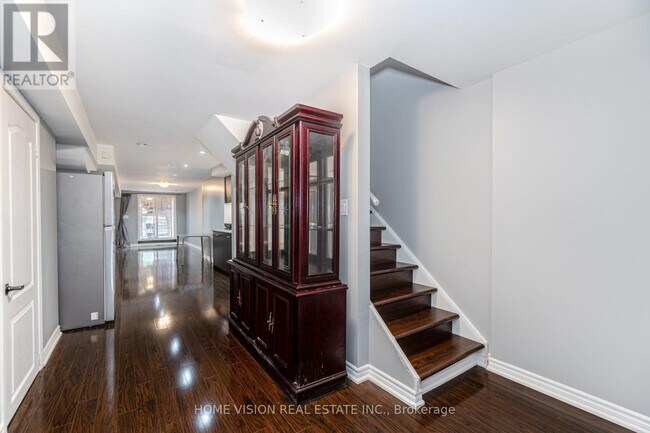 36 Intrigue Trail in Brampton, ON - Building Photo - Building Photo