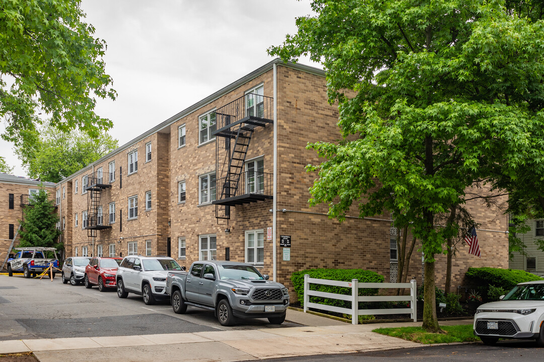 163 Cromwell Ave in Staten Island, NY - Building Photo