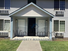 Plaza1821 - Stonecreek Apartments in Walla Walla, WA - Building Photo