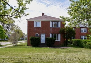 24750 Lakeshore Blvd in Euclid, OH - Building Photo