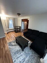 423 Prescott St, Unit #2 in New Bedford, MA - Building Photo - Building Photo