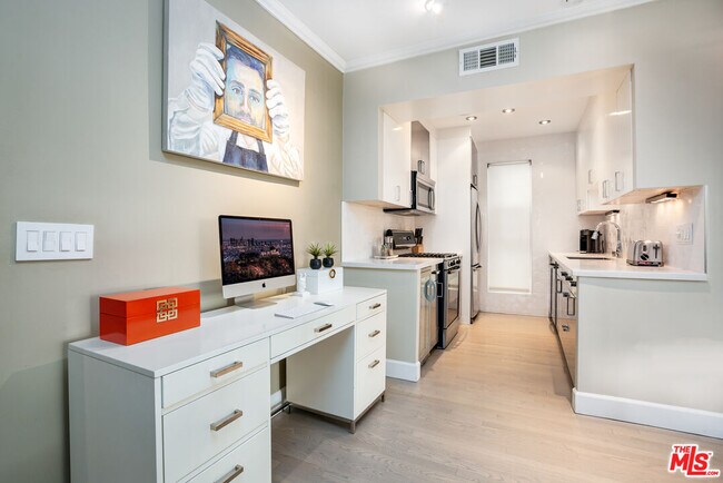 874 Hammond St in West Hollywood, CA - Building Photo - Building Photo