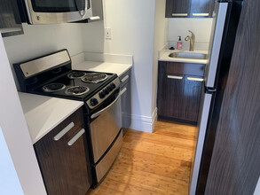 254 Newbury St, Unit 4 in Boston, MA - Building Photo - Building Photo