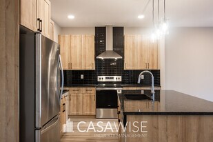 7811 Yorke Rd in Edmonton, AB - Building Photo