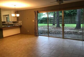 2140 Edson Dr in Beaumont, TX - Building Photo - Building Photo