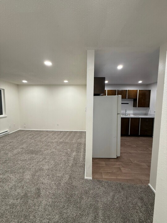 10401 66th Ave E in Puyallup, WA - Building Photo