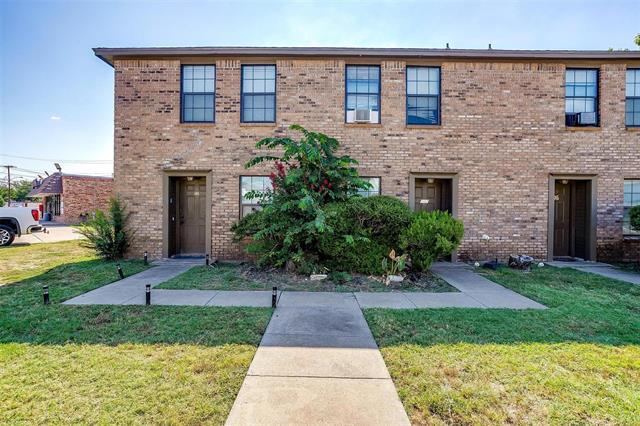 107 S Las Vegas Trail in White Settlement, TX - Building Photo