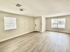 3031 SW 129th Terrace in Miramar, FL - Building Photo - Building Photo
