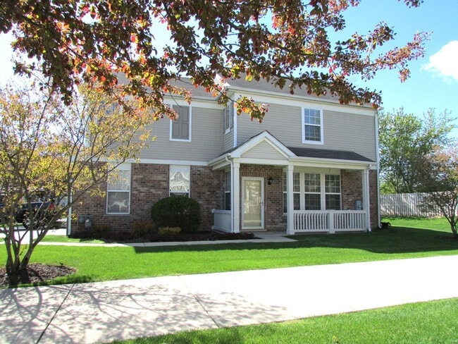 2502 Evergreen Cir in McHenry, IL - Building Photo - Building Photo