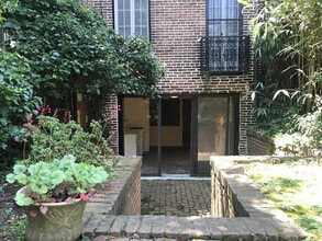 1215 Bolton St, Unit 1st floor in Baltimore, MD - Building Photo - Building Photo