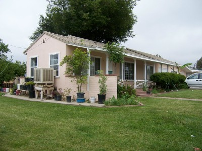 655 E Williams St in Banning, CA - Foto de edificio - Building Photo